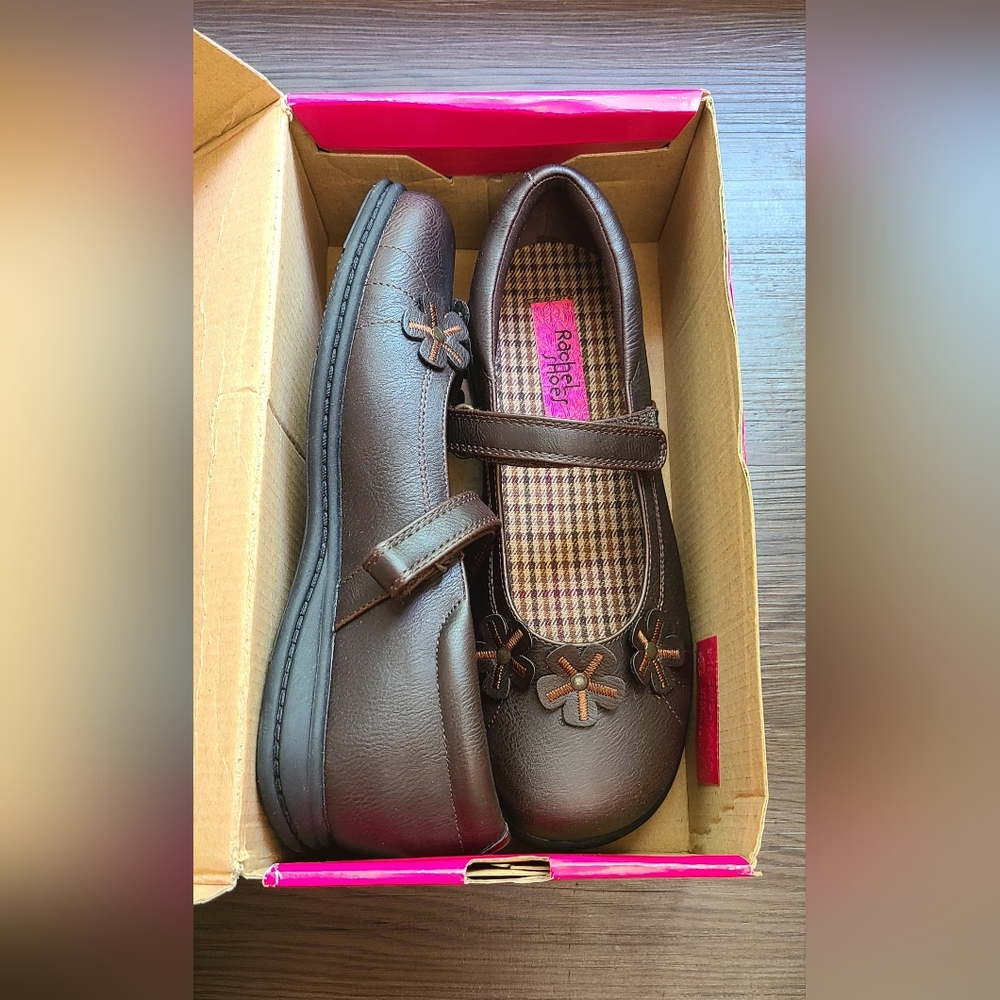 Brown NIB Rachel Shoes "Kelsey" size 4 big kid (no tags, but never worn)